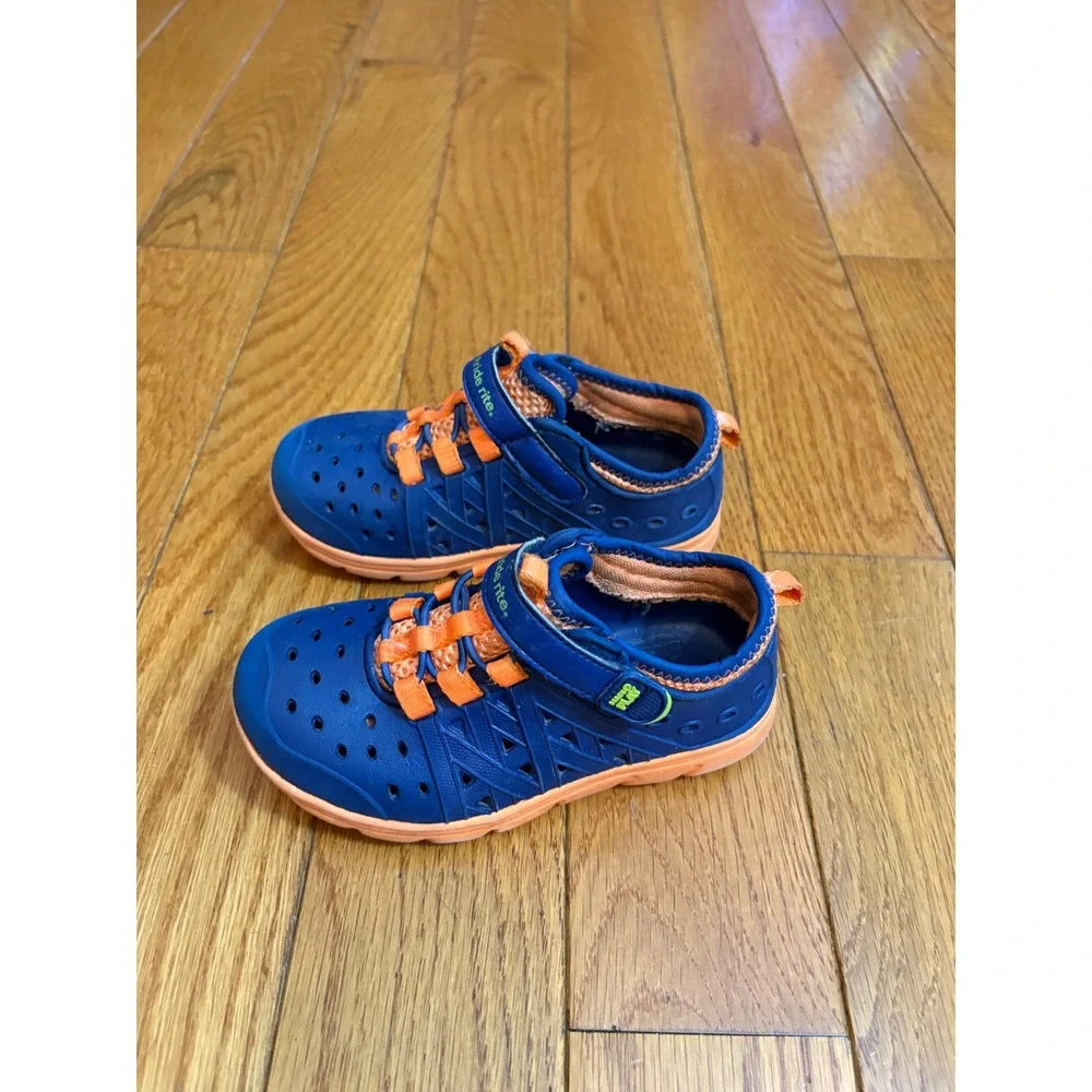 Stride Rite Made 2 Play Phibian Blue Orange Water Shoes Kids Sneaker Hybrid Sz 8